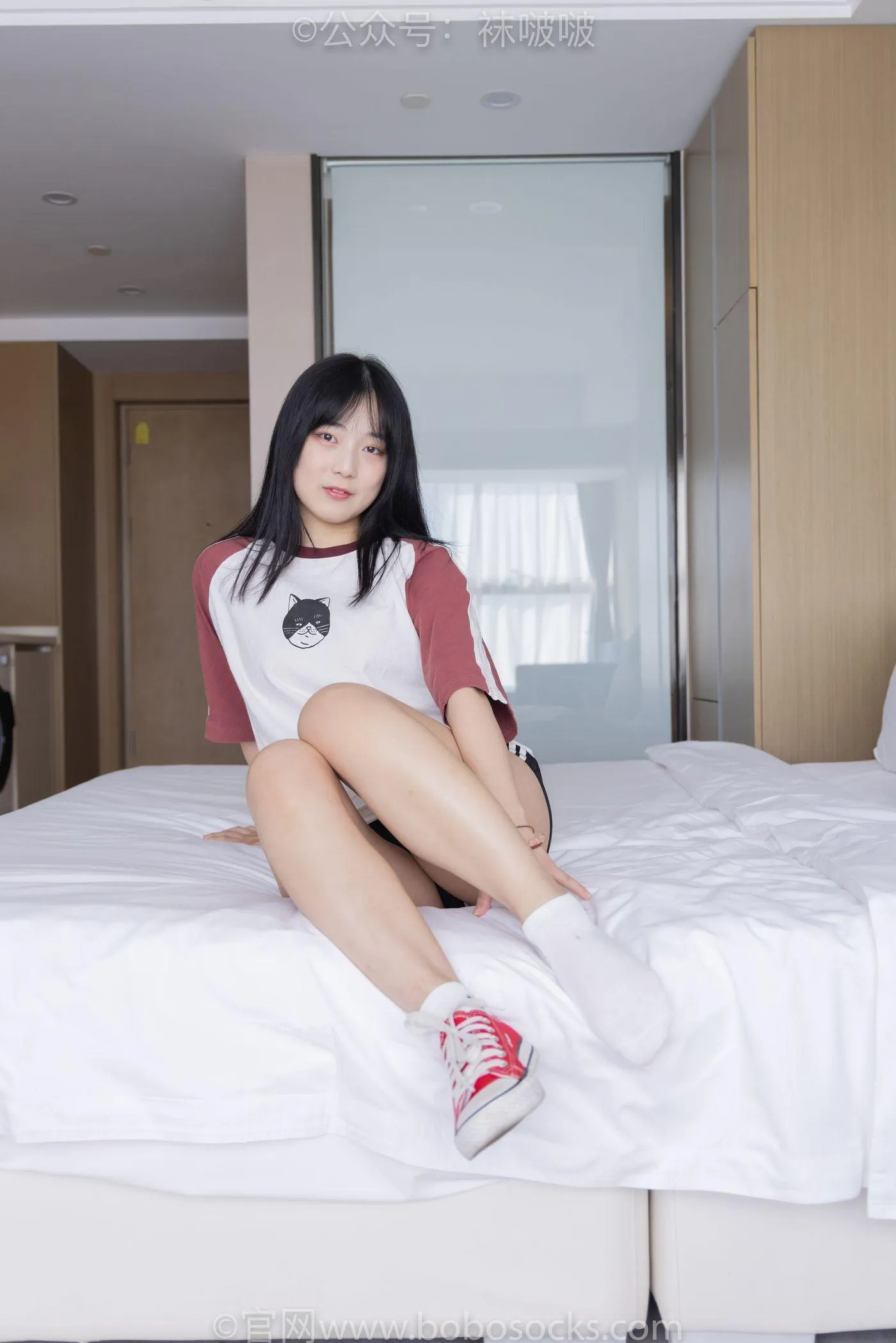 [BoBoSocks袜啵啵]NO.036 菠萝-帆布鞋、白棉袜、裸足 [138P]插图